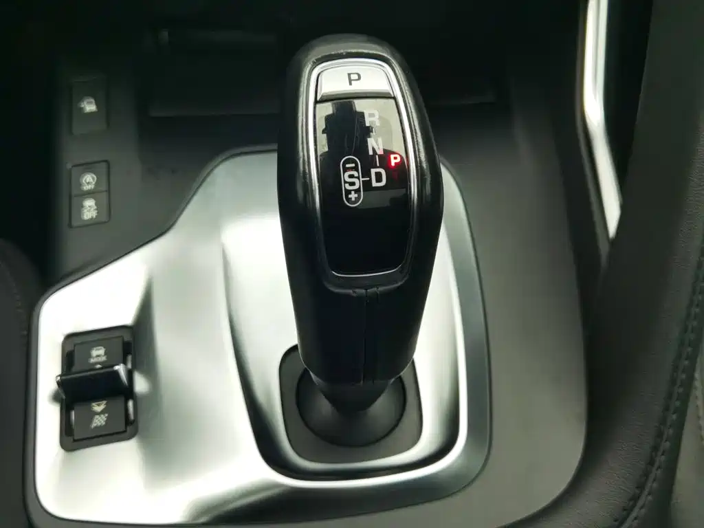 Jaguar E-PACE — миниатюра 13