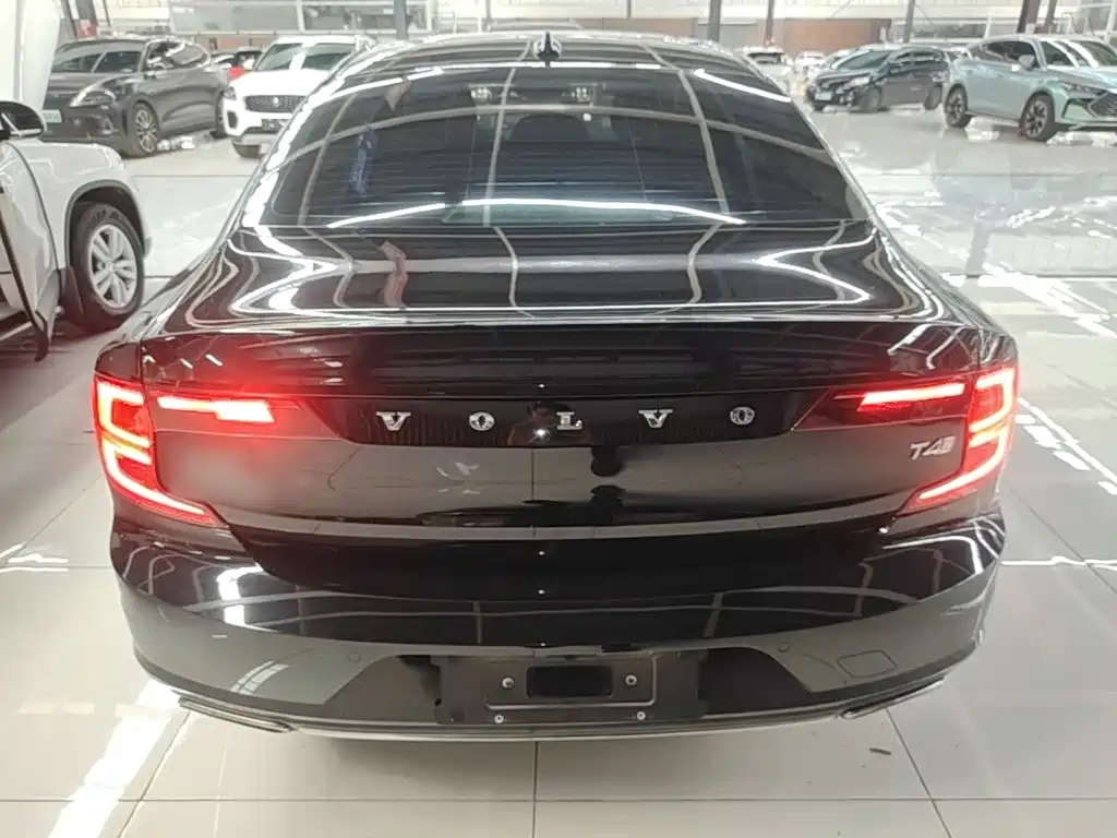 Volvo S90 — миниатюра 6