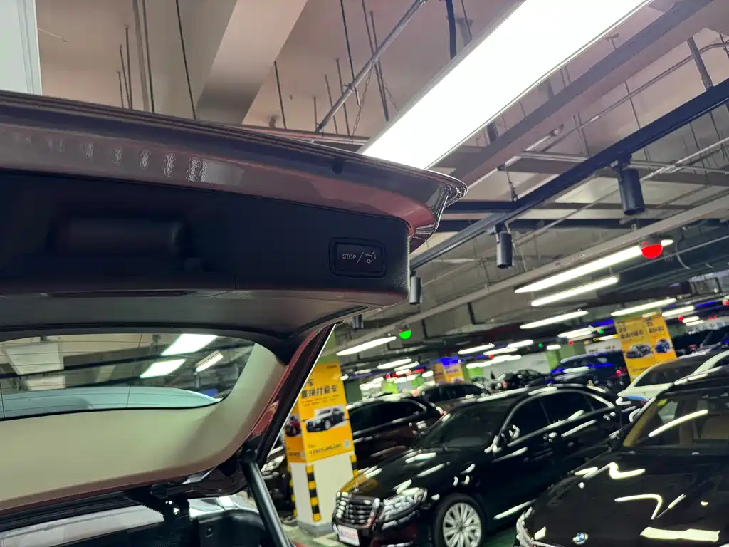Mercedes-Benz GLE (Import) — миниатюра 27