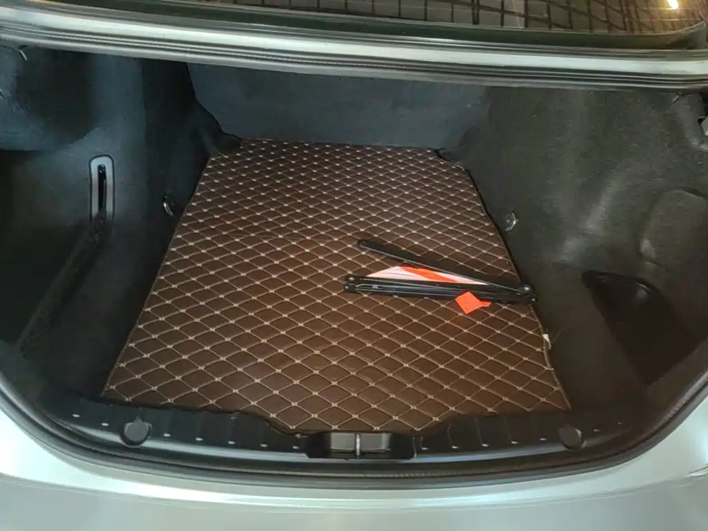 BMW 5 Series — миниатюра 19