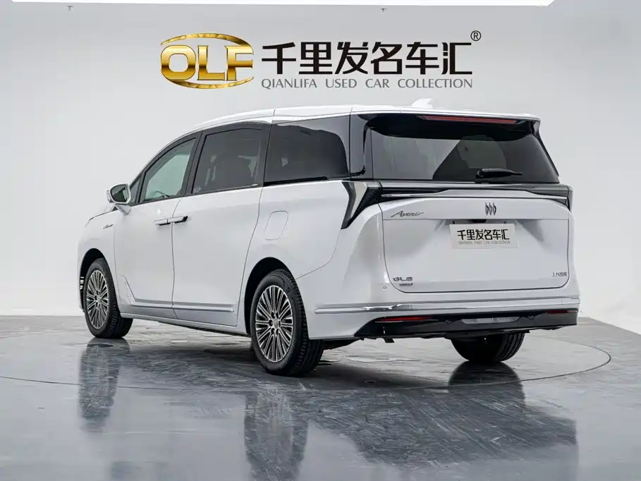 Buick GL8 Hybrid — миниатюра 8