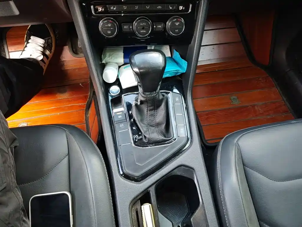 Volkswagen Tiguan L — миниатюра 14