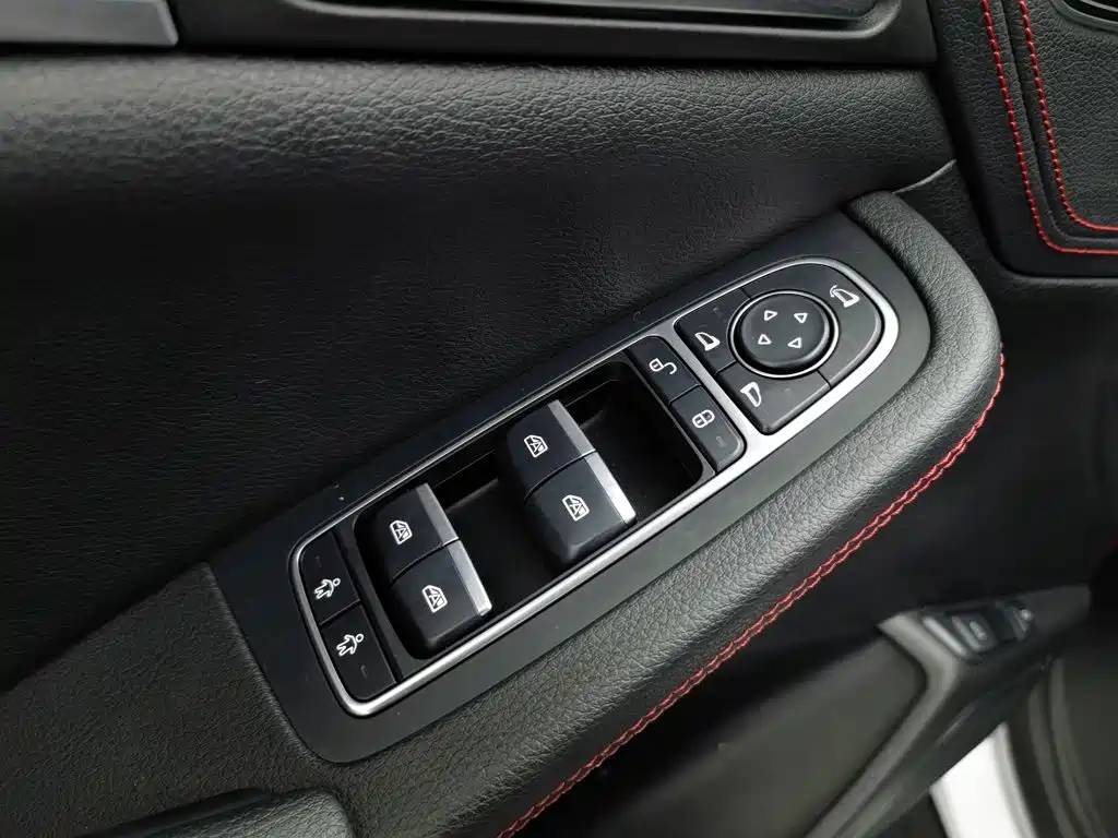 BYD Tang New Energy — миниатюра 9
