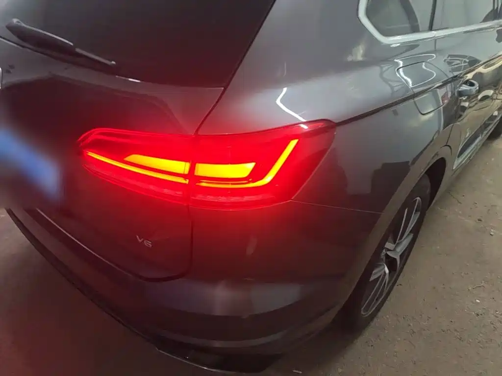 Volkswagen Touareg — миниатюра 8