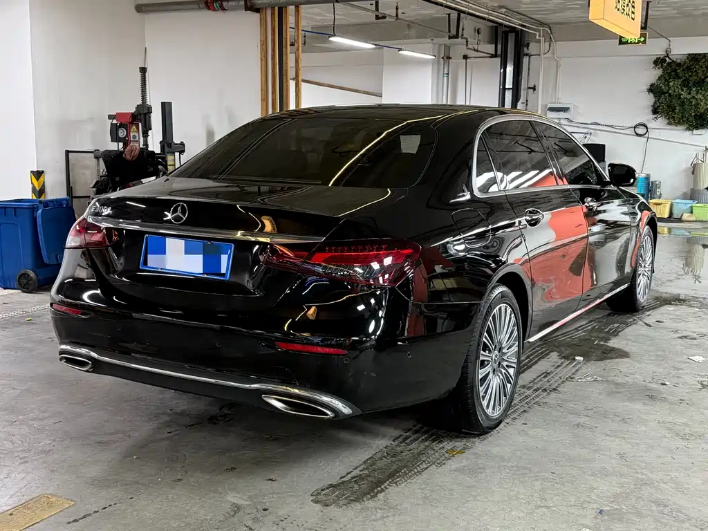 Mercedes-Benz E-Class — миниатюра 22