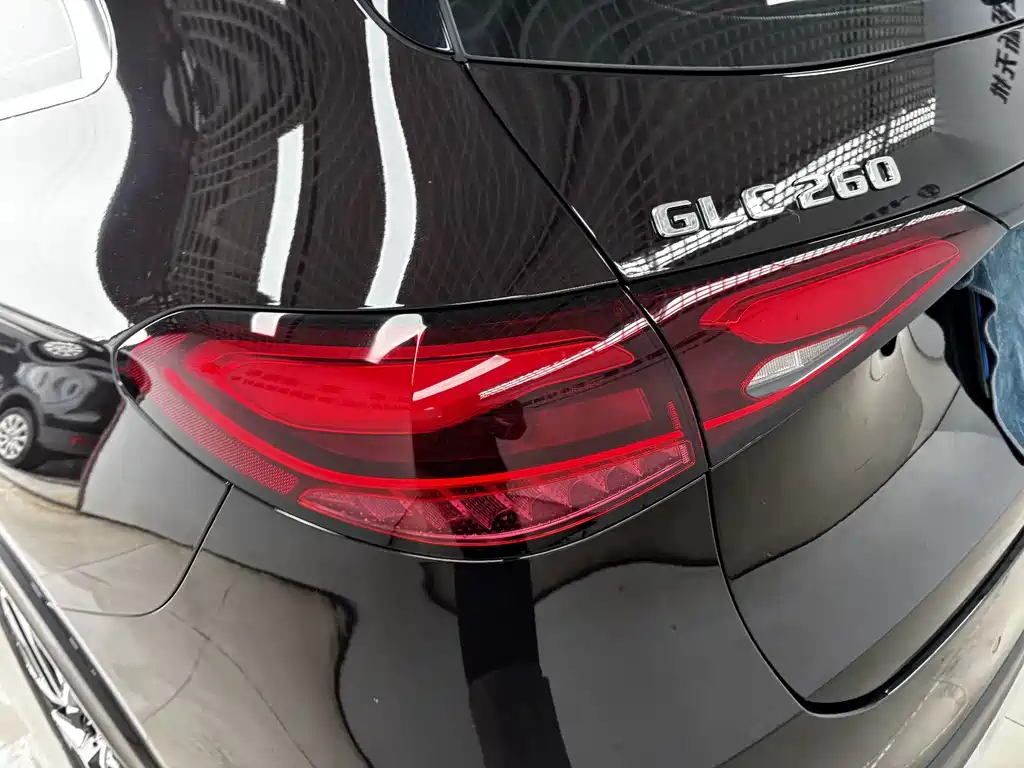 Mercedes-Benz GLC — миниатюра 8