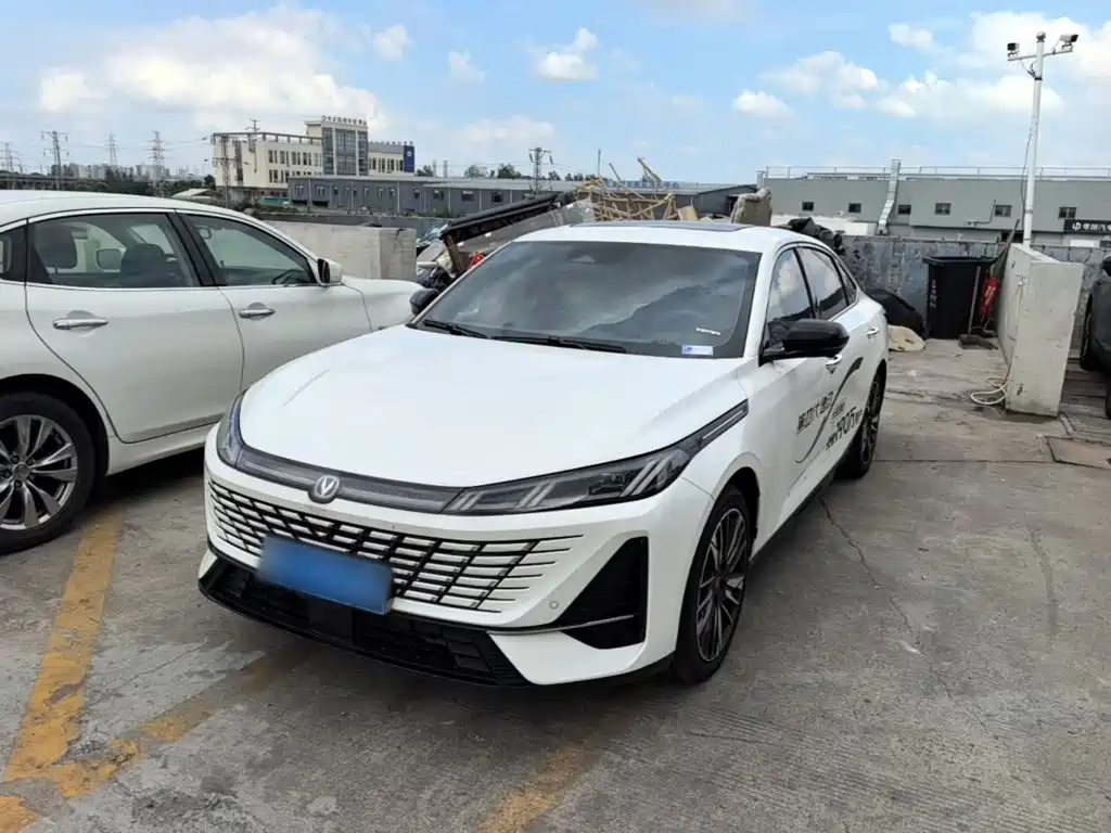 Changan Eado — миниатюра 2