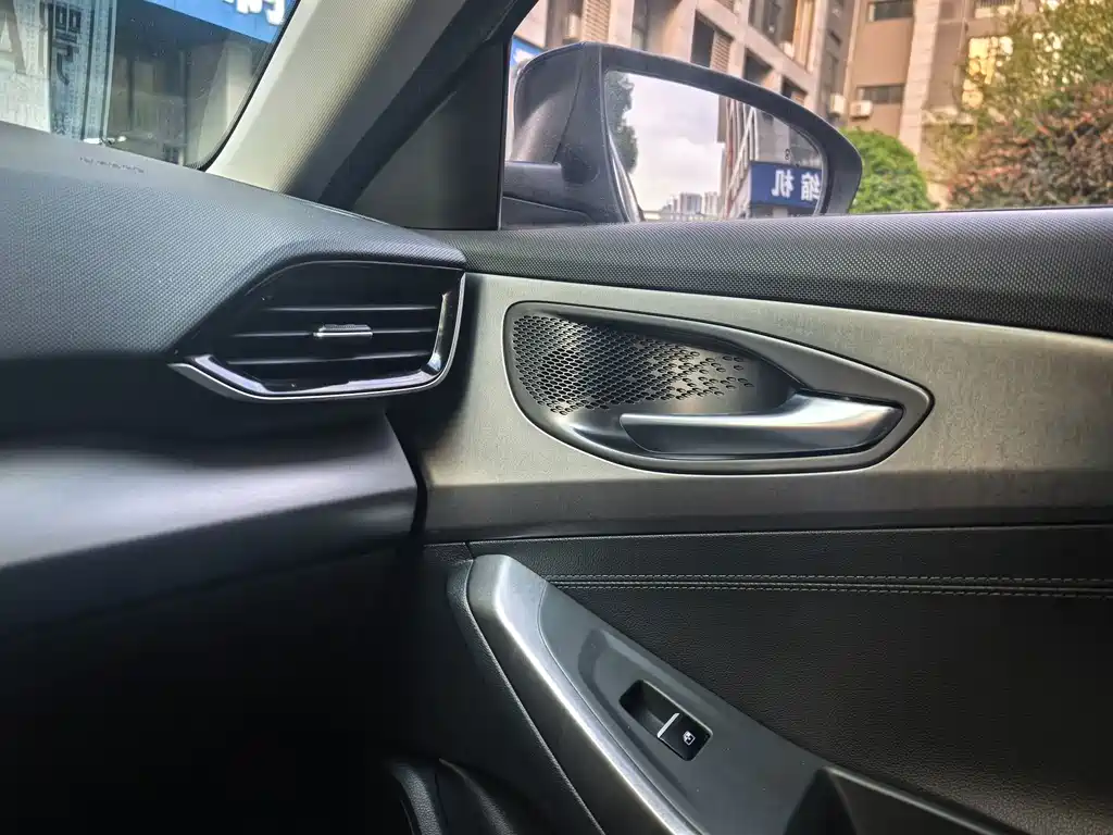Hyundai Fista — миниатюра 8