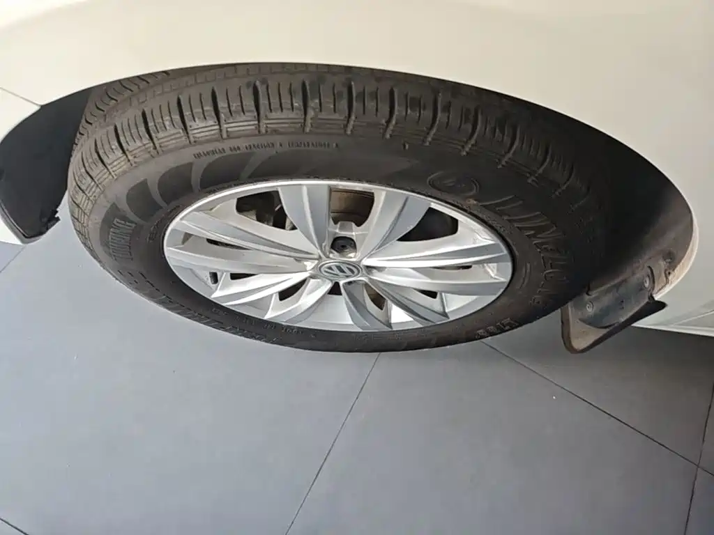 Volkswagen Bora — миниатюра 23