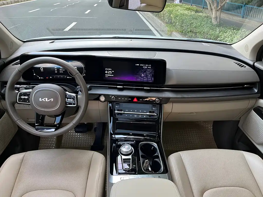 Kia Carnival — миниатюра 9