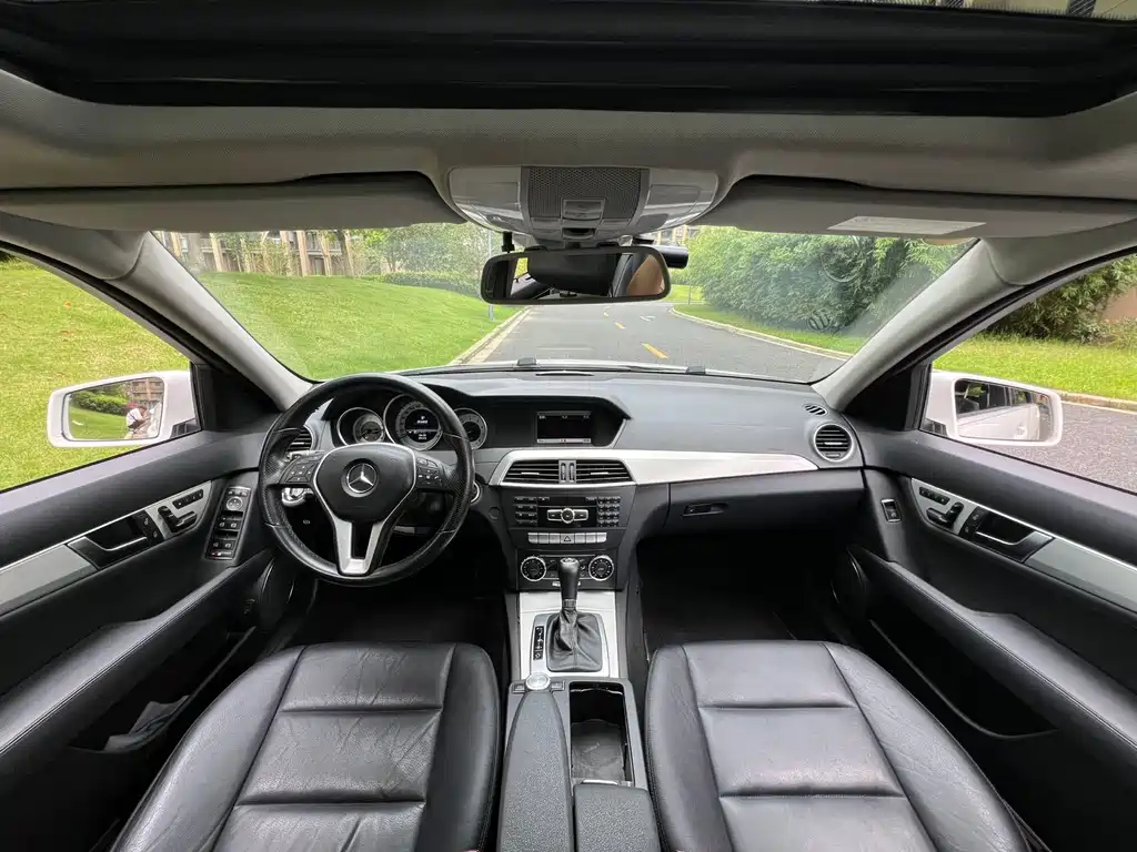 Mercedes-Benz C-Class (Import) — миниатюра 17