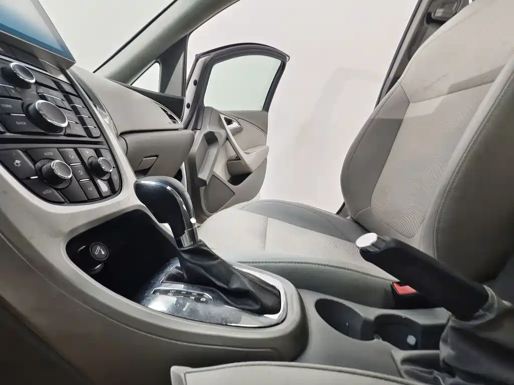 Buick Excelle — миниатюра 12