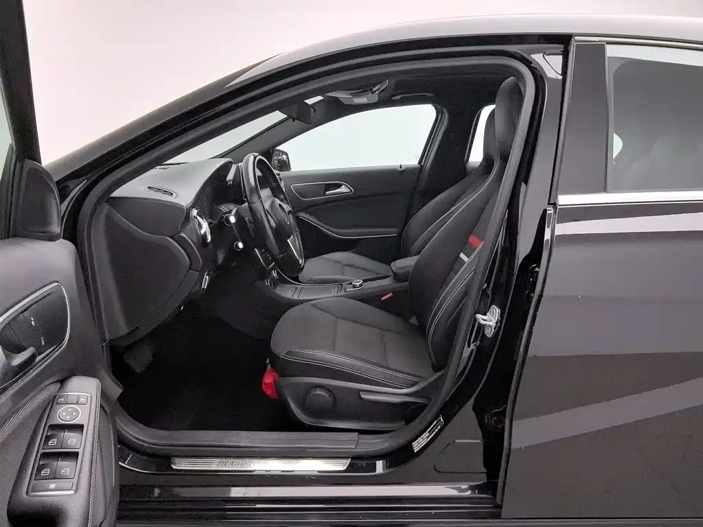 Mercedes-Benz A-Class (Import) — миниатюра 10