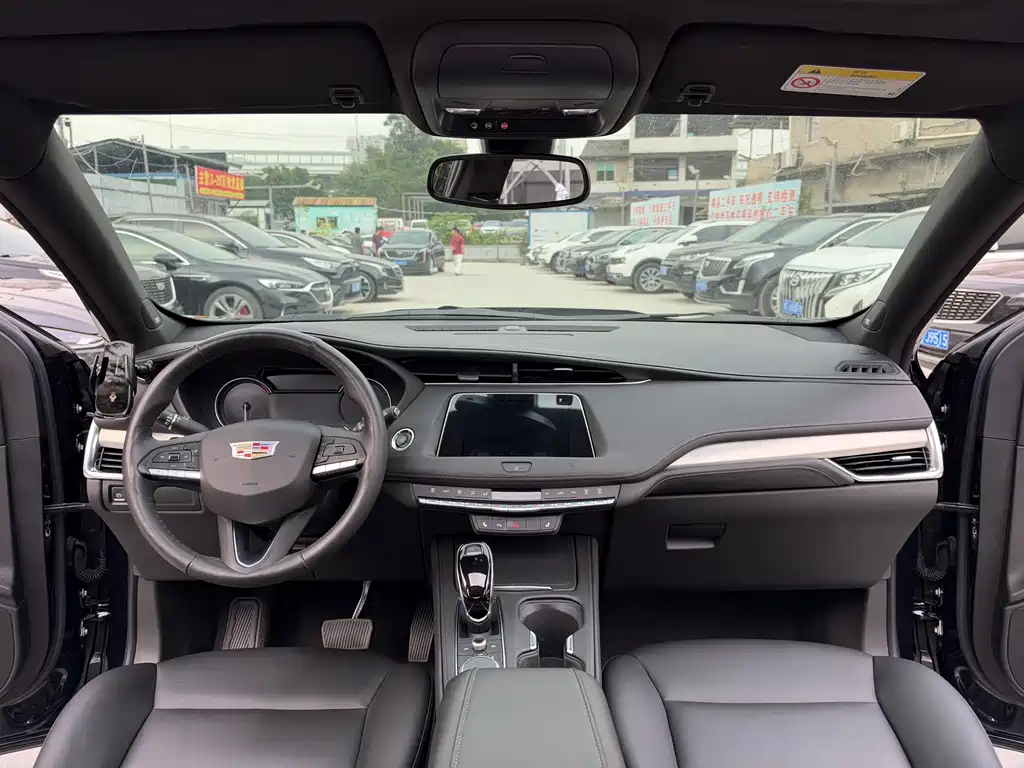 Cadillac XT4 — миниатюра 9