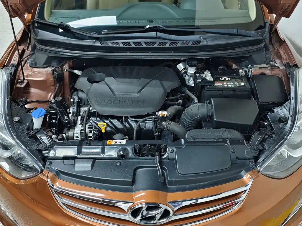 Hyundai Elantra Langdong — миниатюра 13