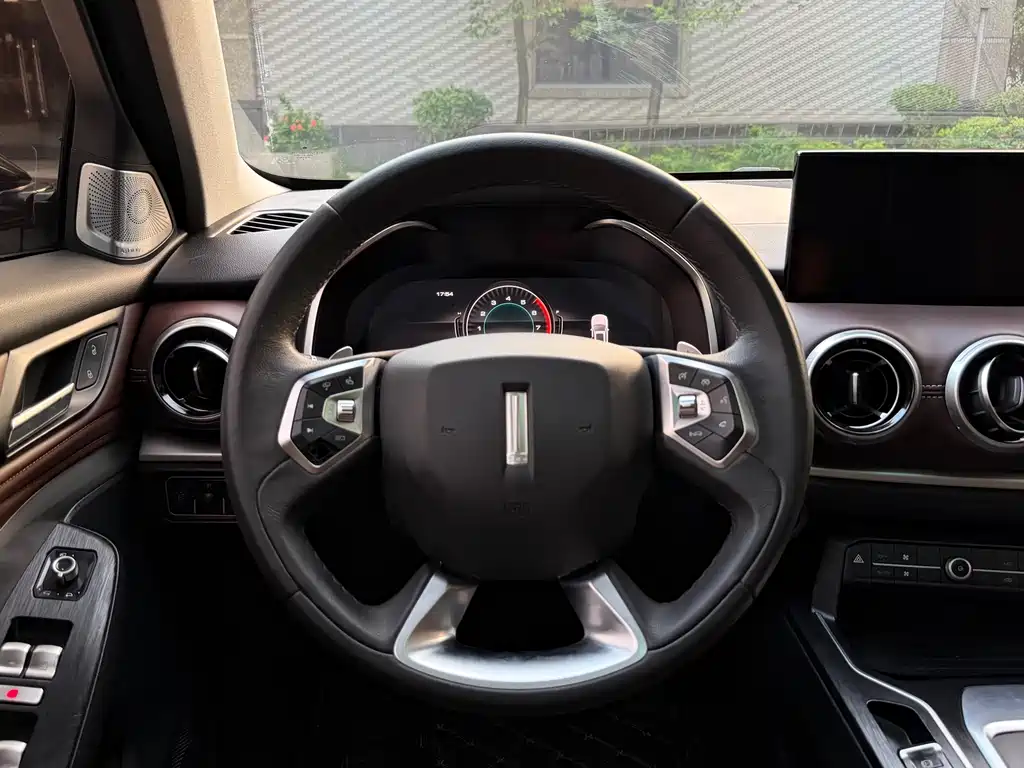 Wey Wey VV6 — миниатюра 8