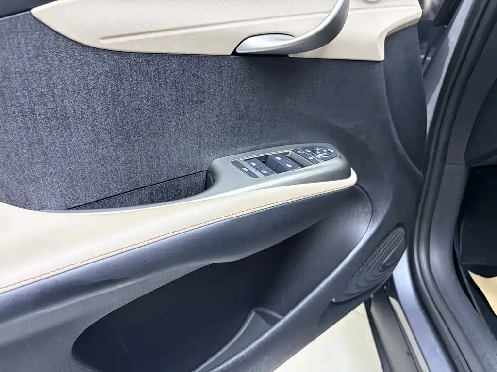 BYD Dolphin — миниатюра 9