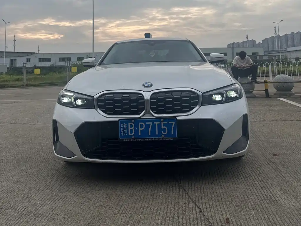 BMW 3 Series — миниатюра 3