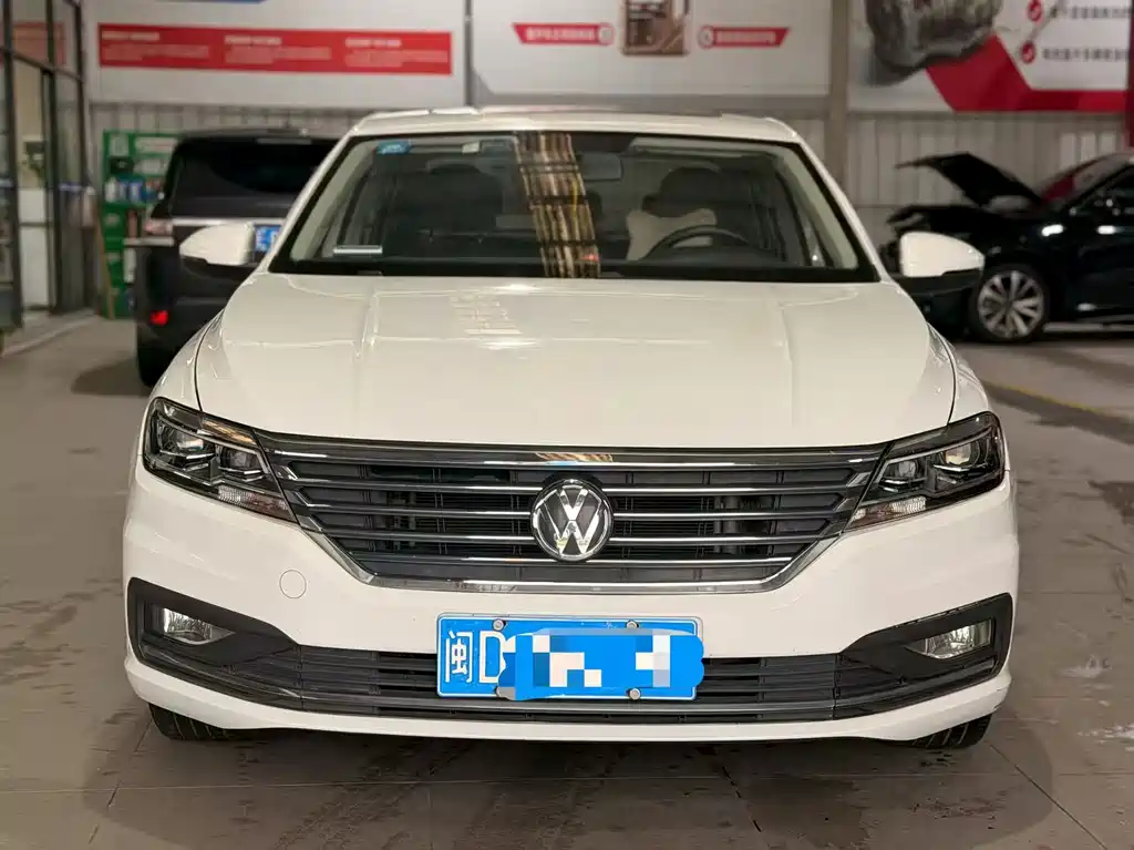 Volkswagen Lavida — миниатюра 2