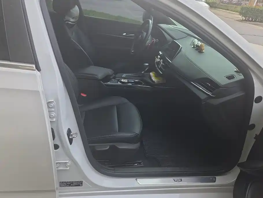 Cadillac CT4 — миниатюра 8