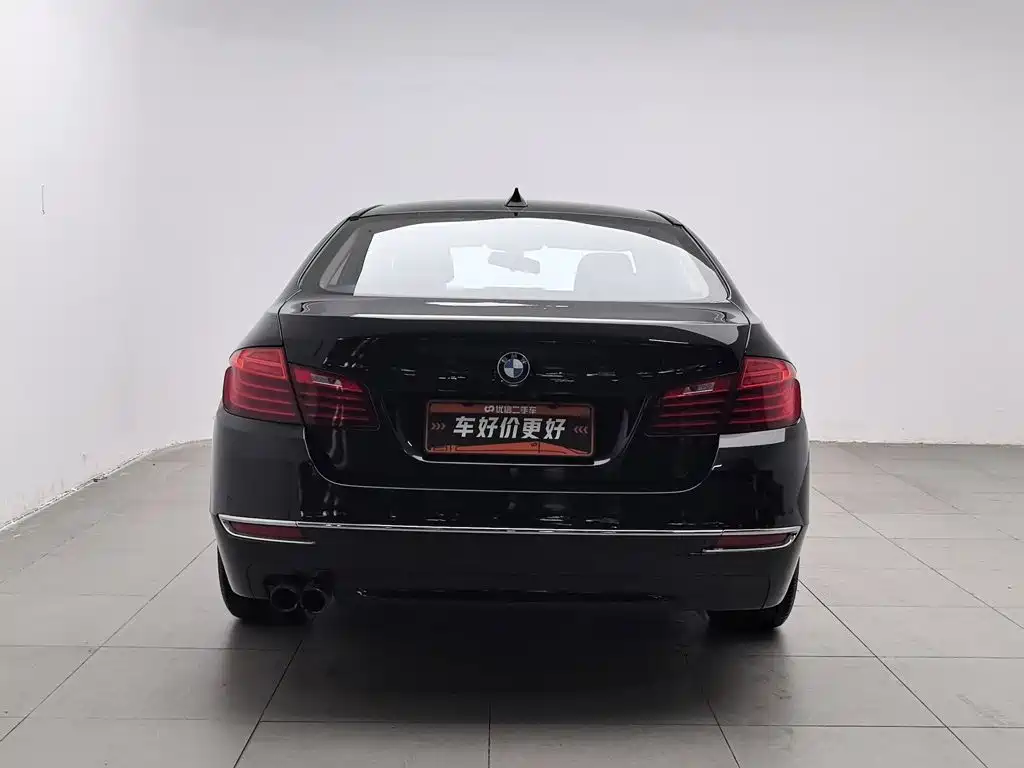 BMW 5 Series — миниатюра 4