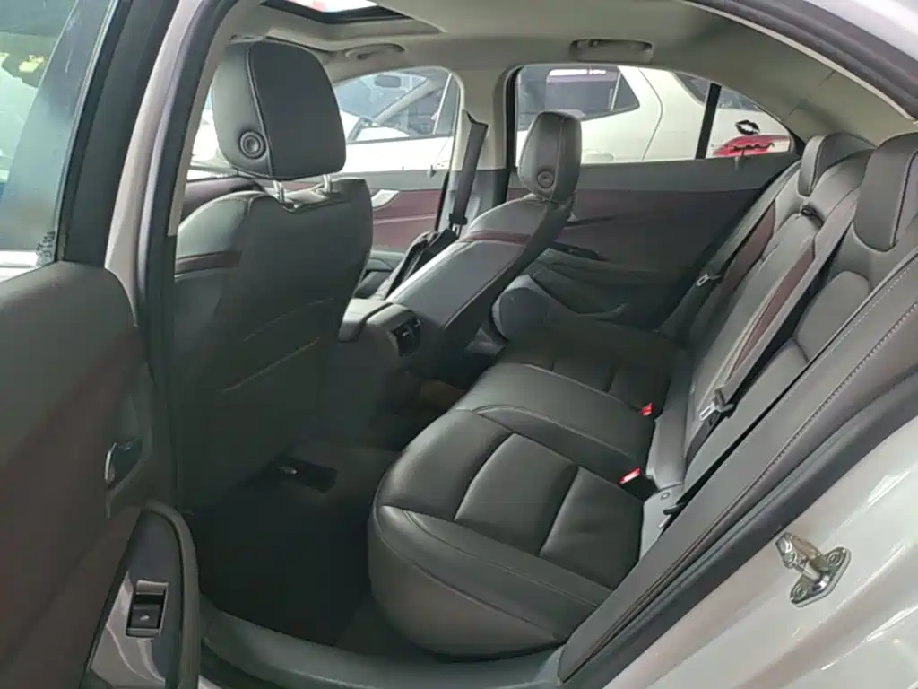 Chevrolet Malibu — миниатюра 17