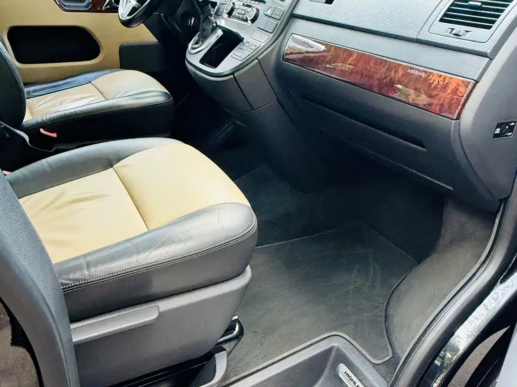 Volkswagen Multivan — миниатюра 11