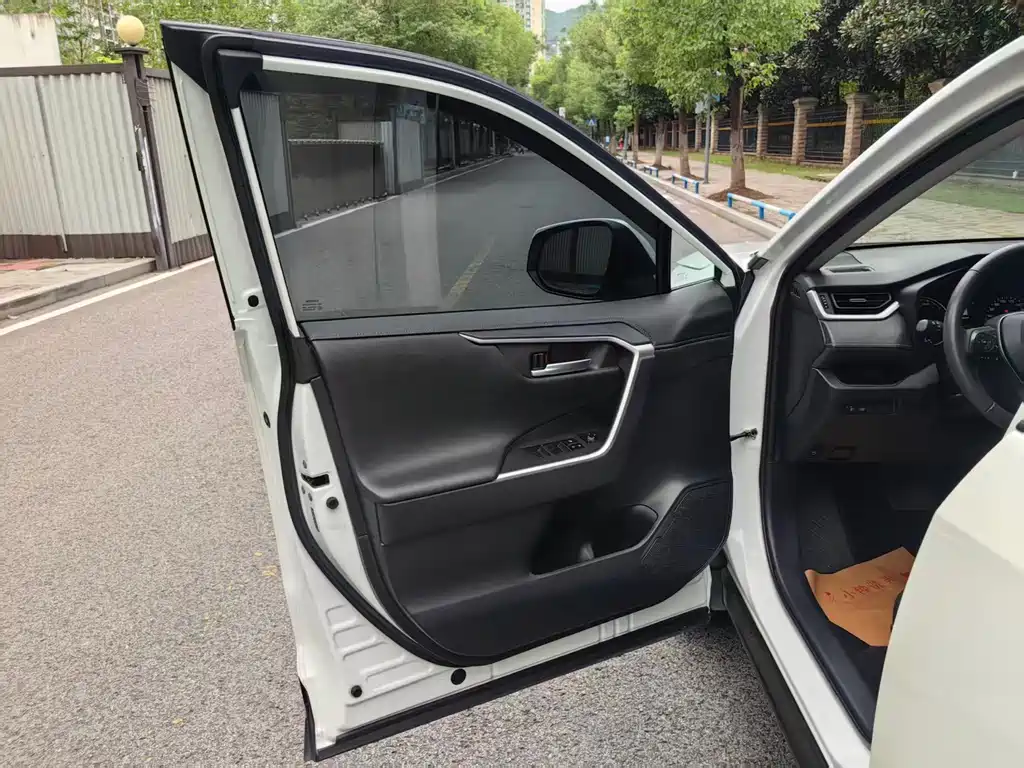 Toyota Wildlander — миниатюра 15