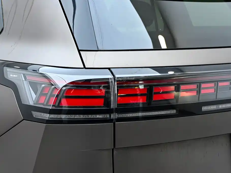 Volkswagen Teramont — миниатюра 10