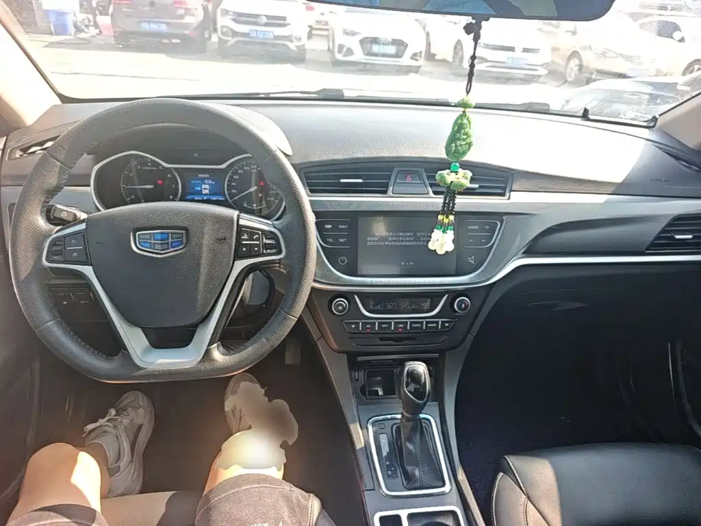 Geely Emgrand — миниатюра 10