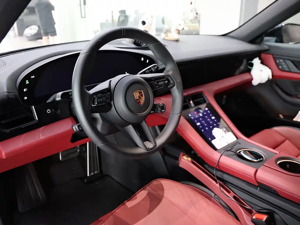 Porsche Taycan — миниатюра 8