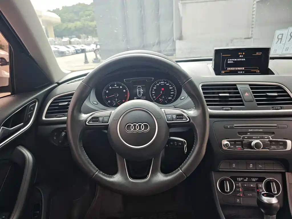 Audi Q3 — миниатюра 12