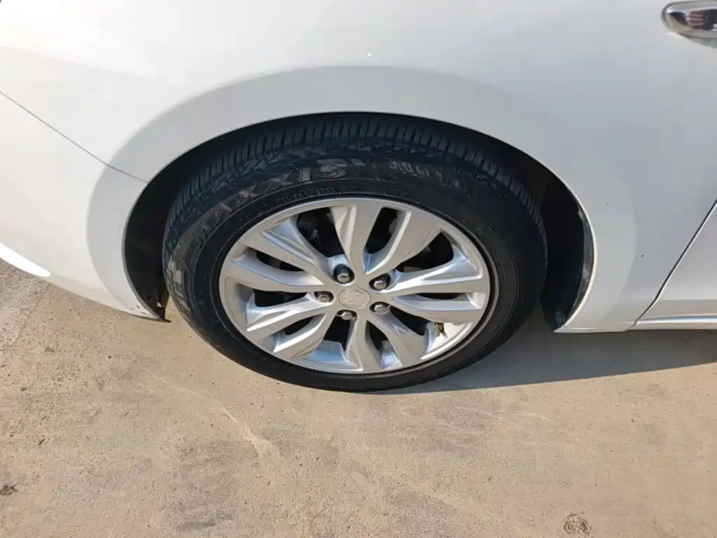Buick Excelle — миниатюра 23