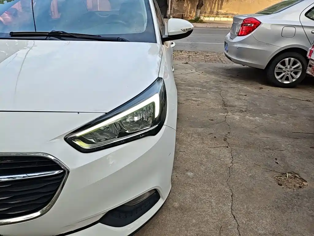 Buick Excelle — миниатюра 24