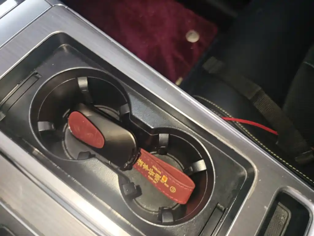 Roewe RX5 — миниатюра 9