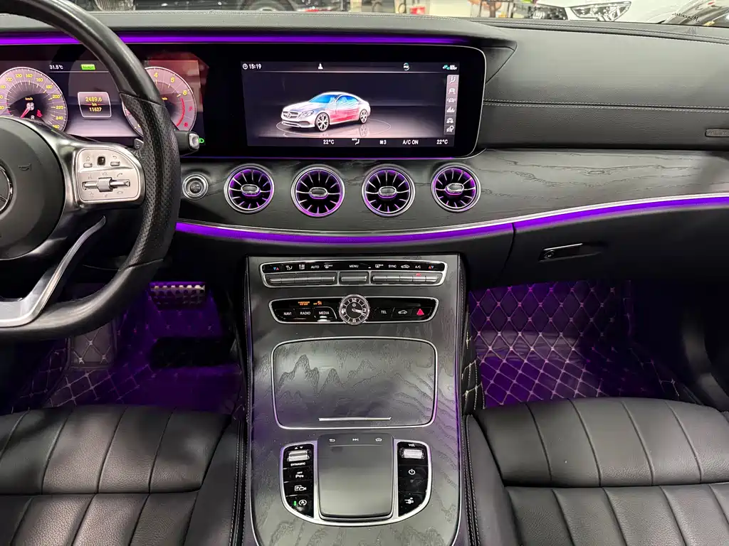 Mercedes-Benz E-Class (Import) — миниатюра 10