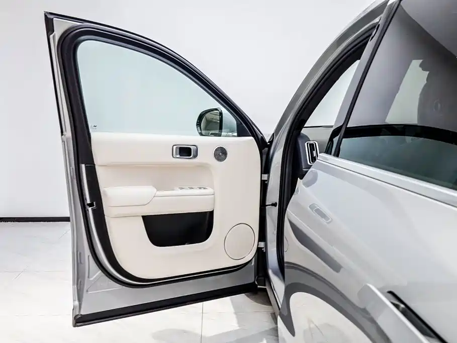 Li Auto Li L8 — миниатюра 8