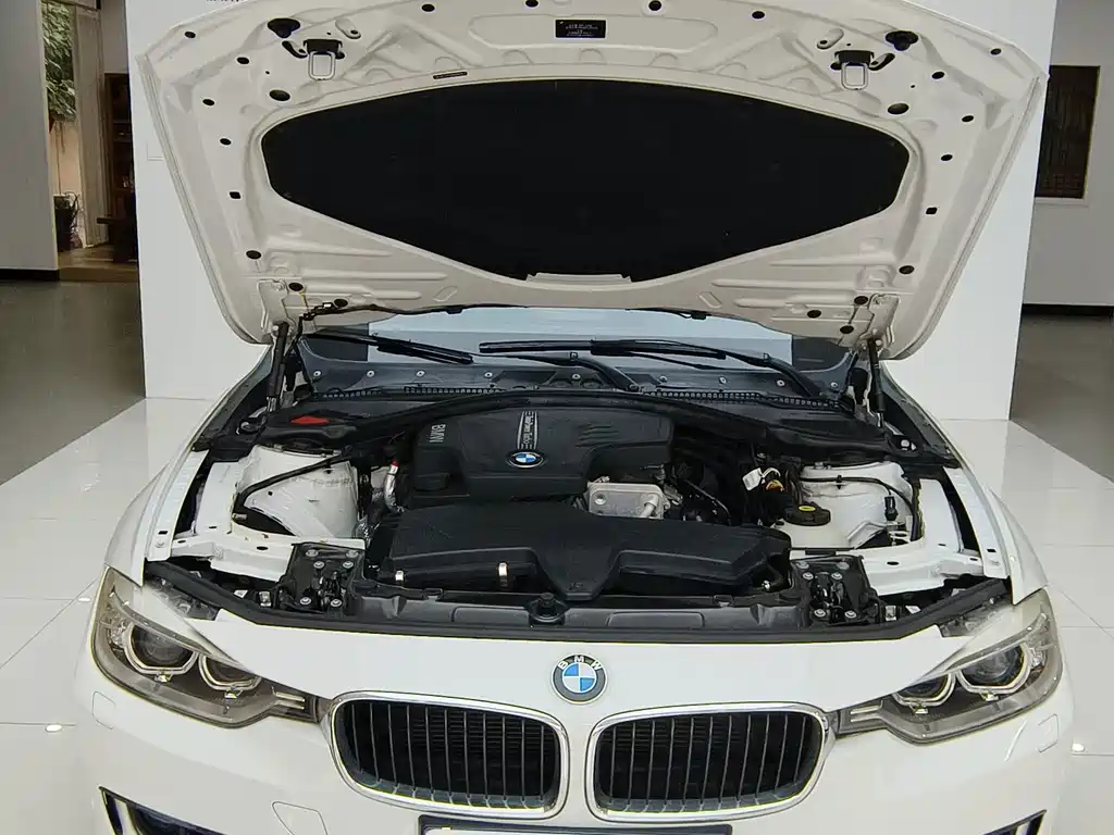 BMW 3 Series — миниатюра 23