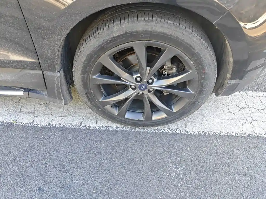 Ford Edge — миниатюра 24