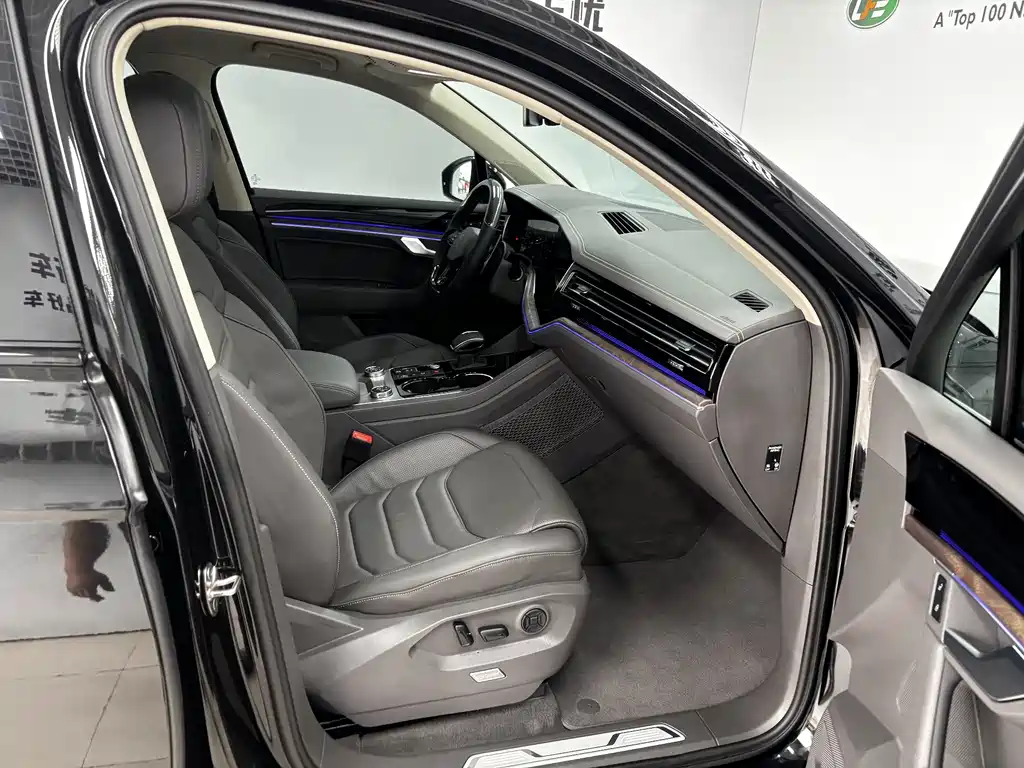 Volkswagen Touareg — миниатюра 25