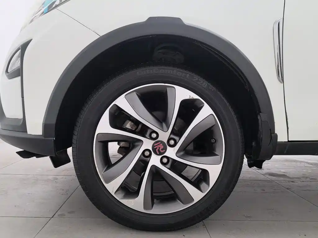 BYD Yuan — миниатюра 17