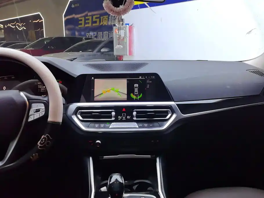 BMW 3 Series — миниатюра 13