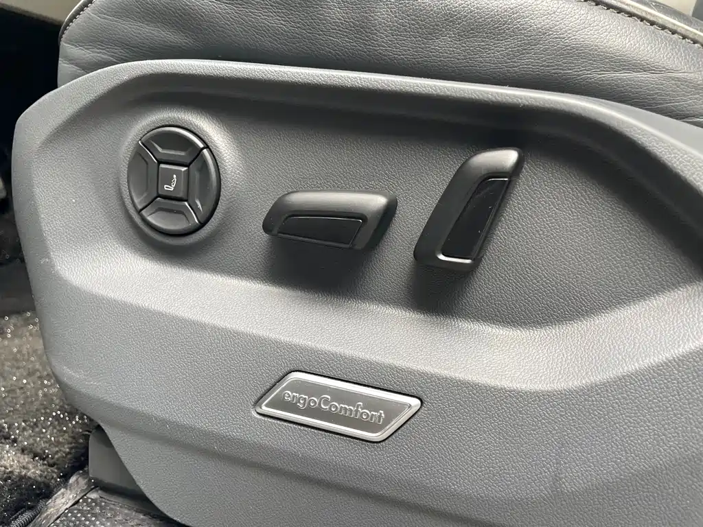 Volkswagen Touareg — миниатюра 21
