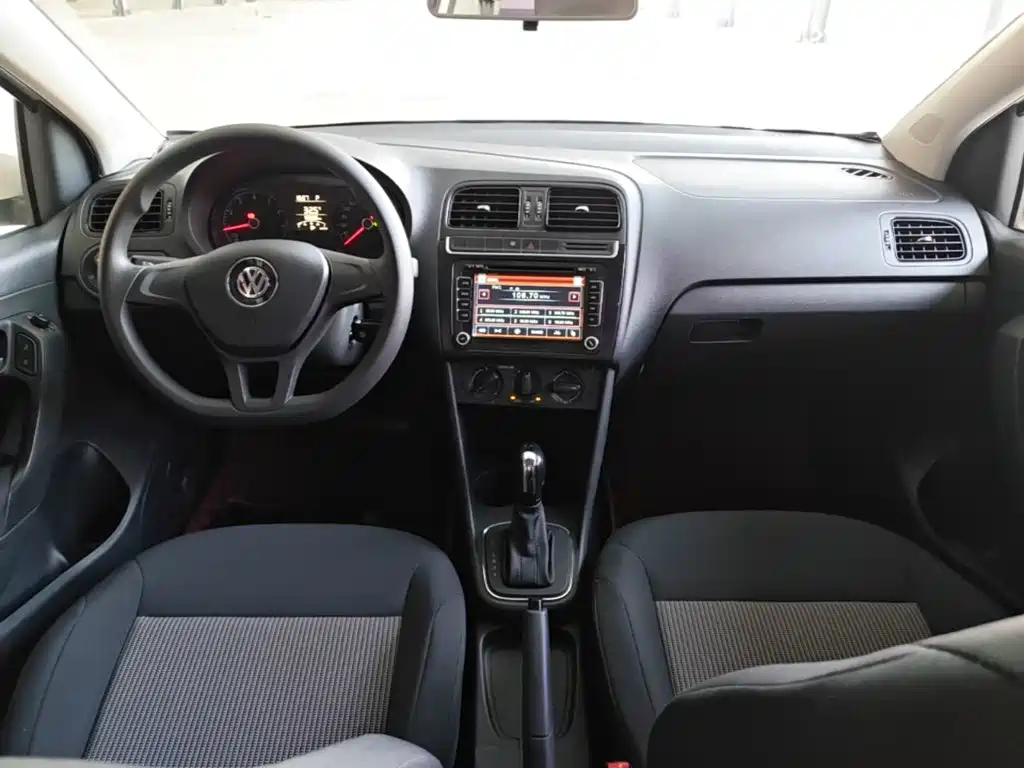 Volkswagen Polo — миниатюра 10