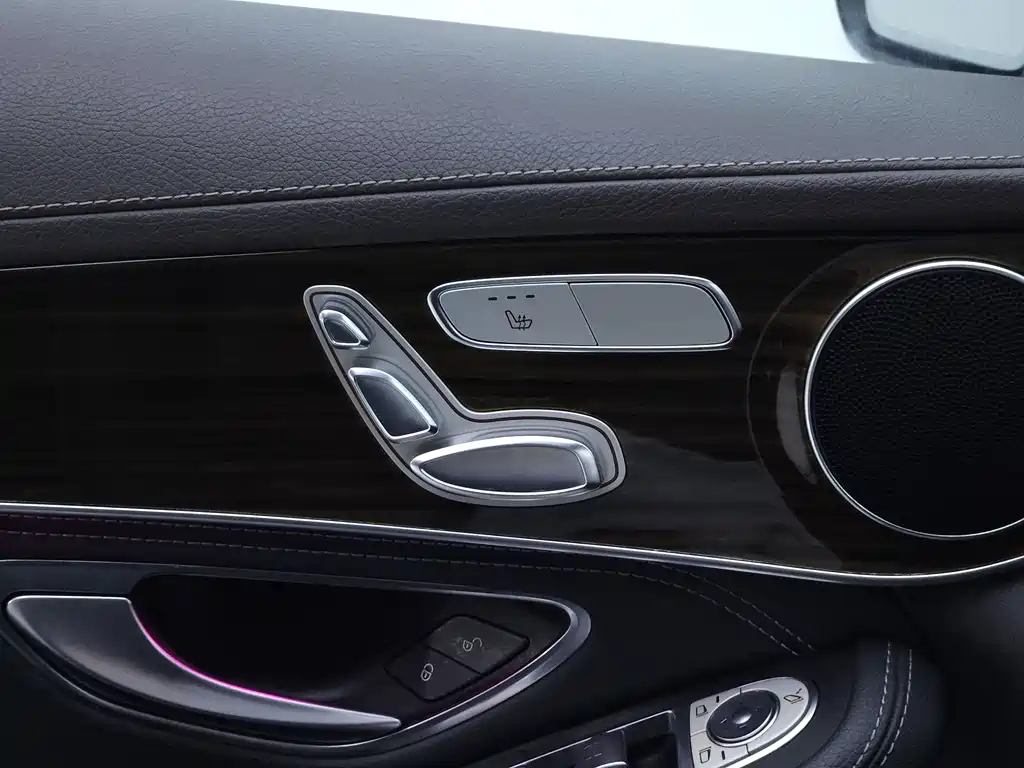 Mercedes-Benz GLC — миниатюра 10