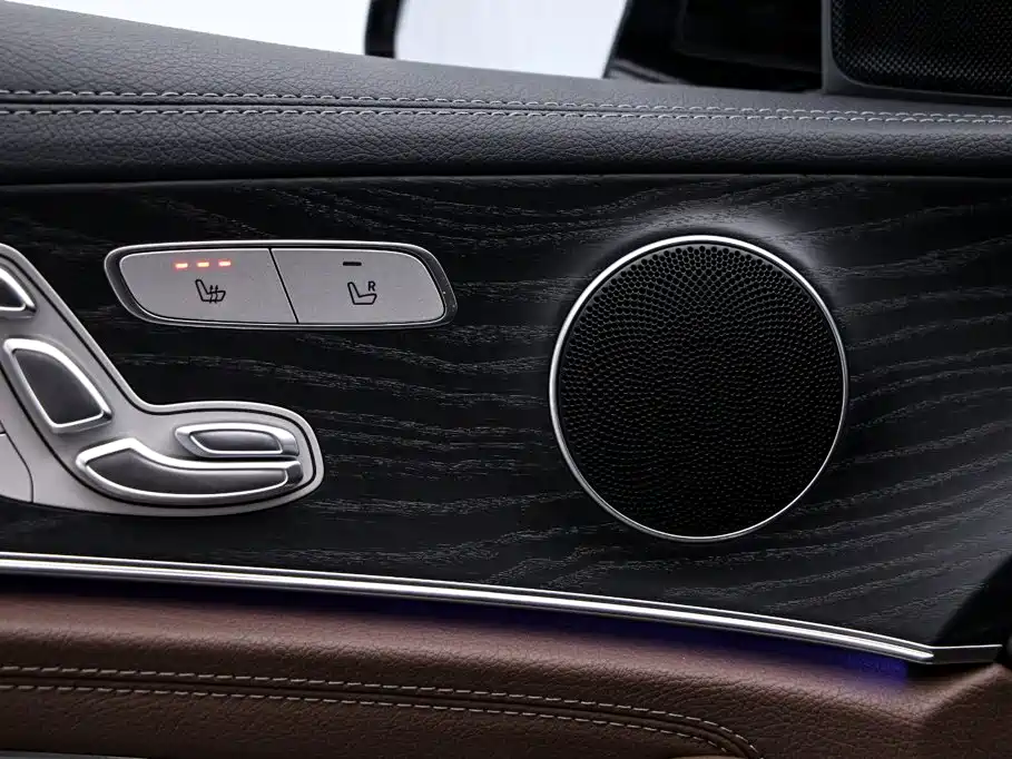 Mercedes-Benz E-Class — миниатюра 14