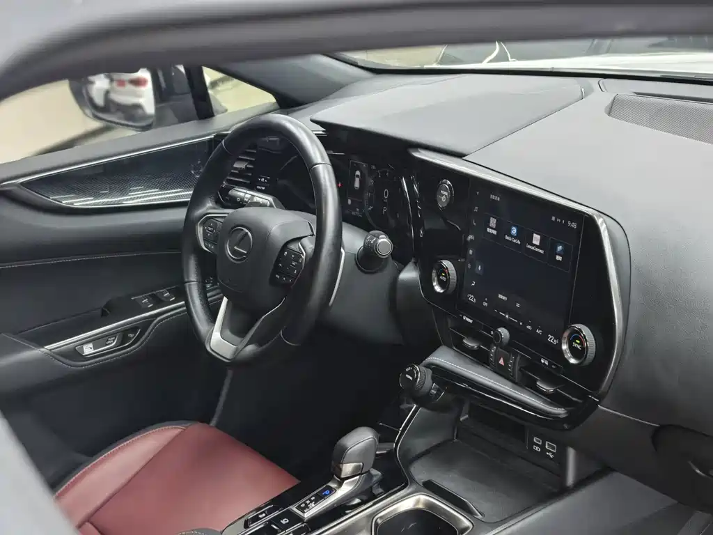 Lexus NX — миниатюра 20