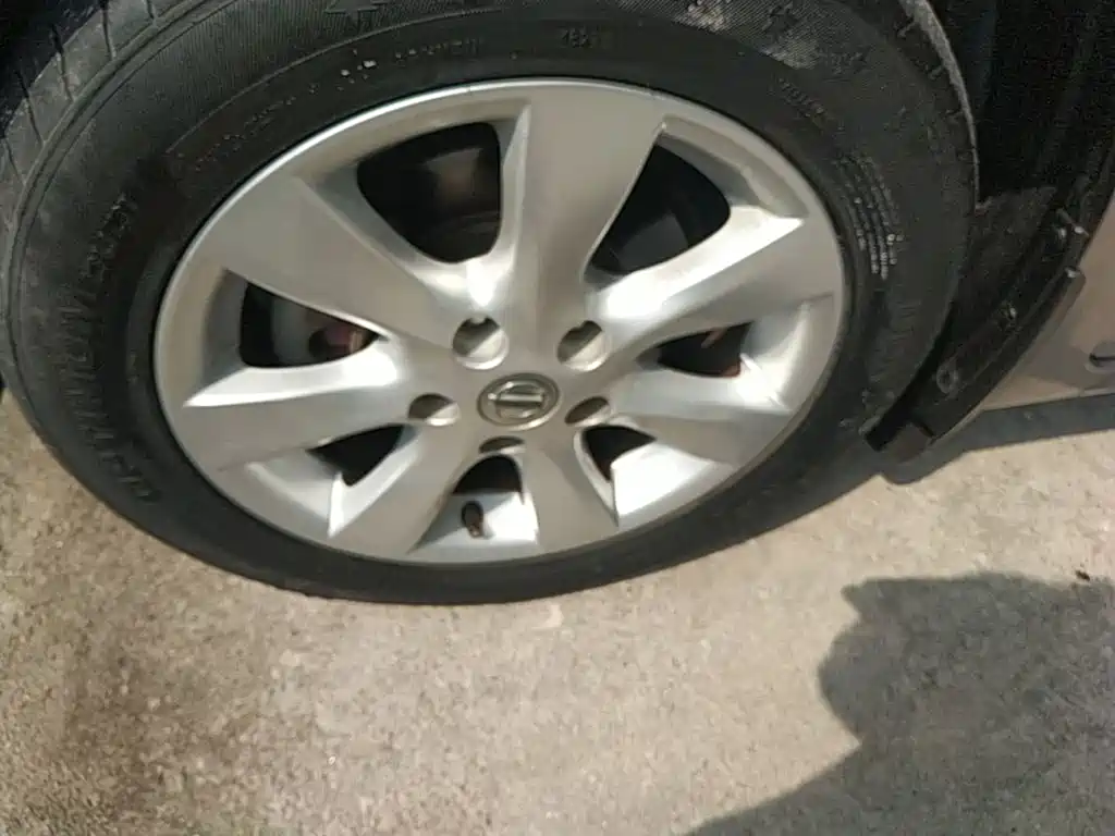 Nissan Tiida — миниатюра 23