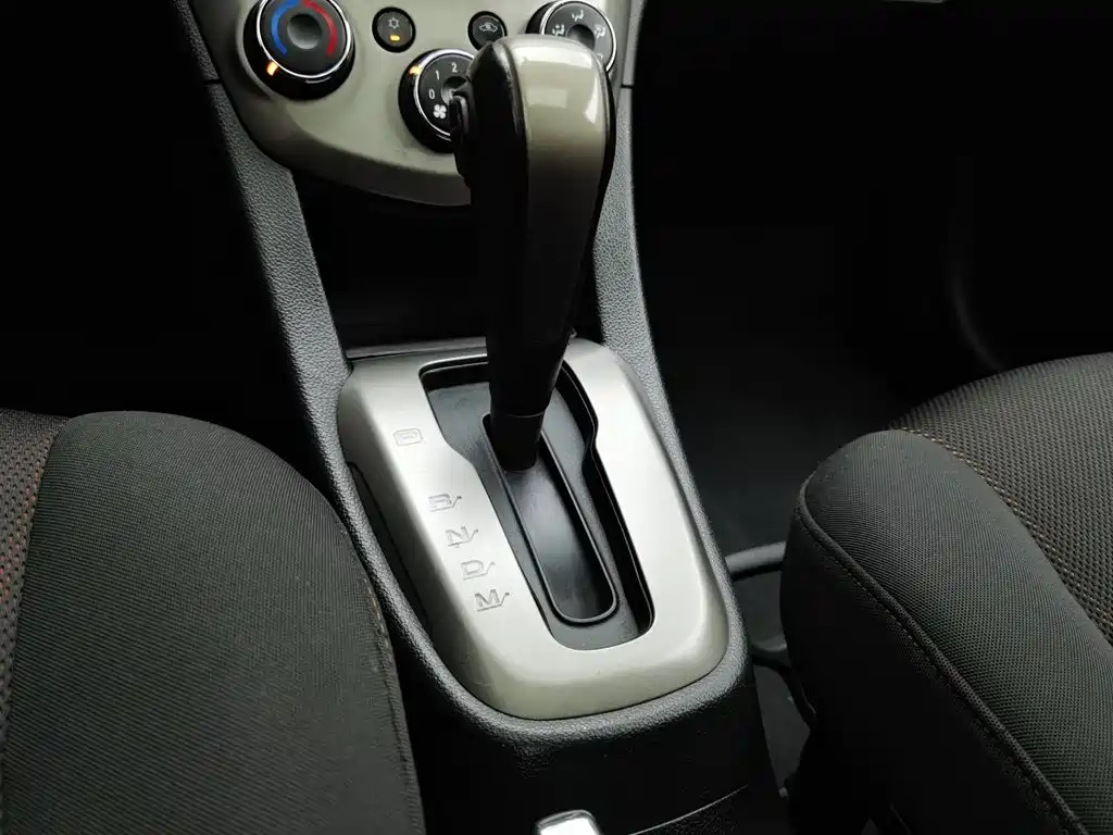 Chevrolet Aveo — миниатюра 13