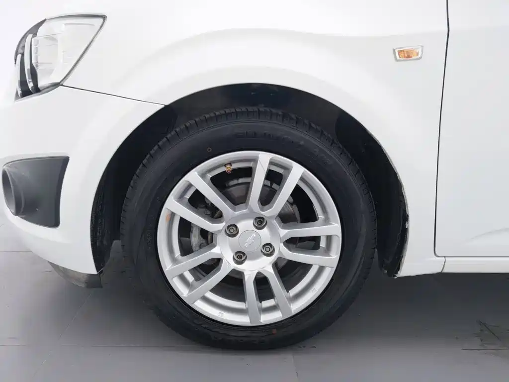 Chevrolet Aveo — миниатюра 17
